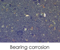 潤(rùn)滑脂中過(guò)多的水會(huì)降低其厚度并導(dǎo)致水沖刷,導(dǎo)致基礎(chǔ)油氧化并導(dǎo)致軸承腐蝕