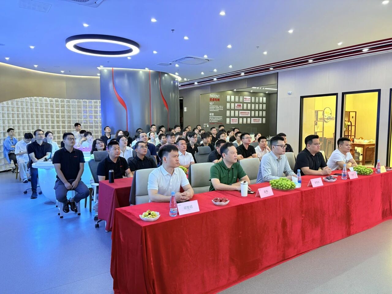 9.3從閱兵看中國智造底氣！智火柴以油品監測實力護航 “國之重器”