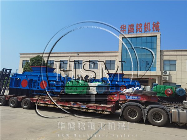 兩臺1810型液壓對輥制砂機發往河北秦皇島